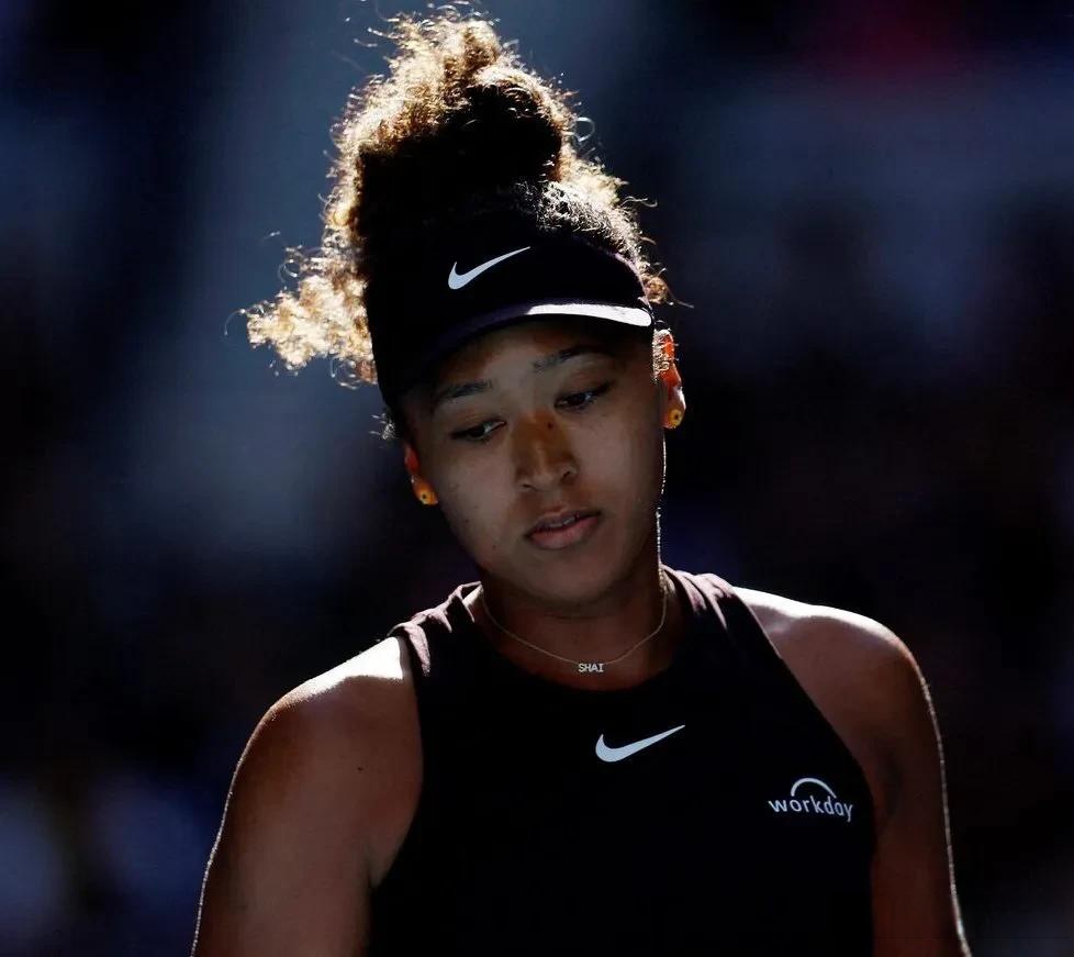 开云体育-大坂直美在拜仁比赛中最后时刻胜出，夺冠引发热议！