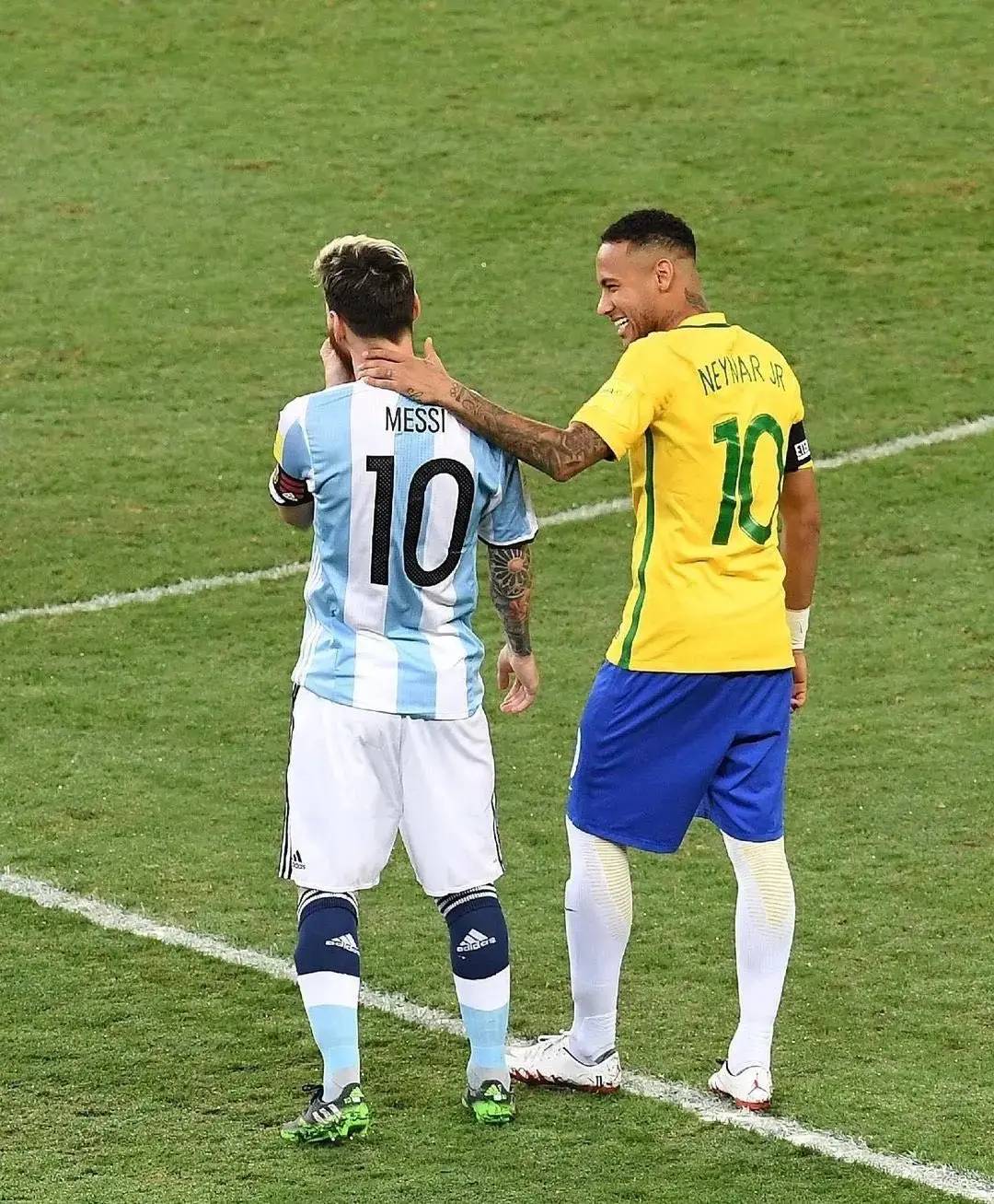 C罗巅峰对决，字母哥与80激战湖人分钟，高光表现胜负难料！的简单介绍