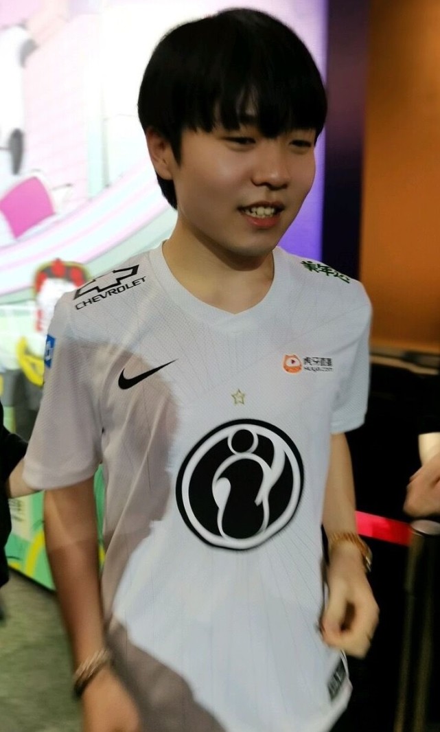 rookie2021年还打比赛吗? rookie2021年还打比赛吗?